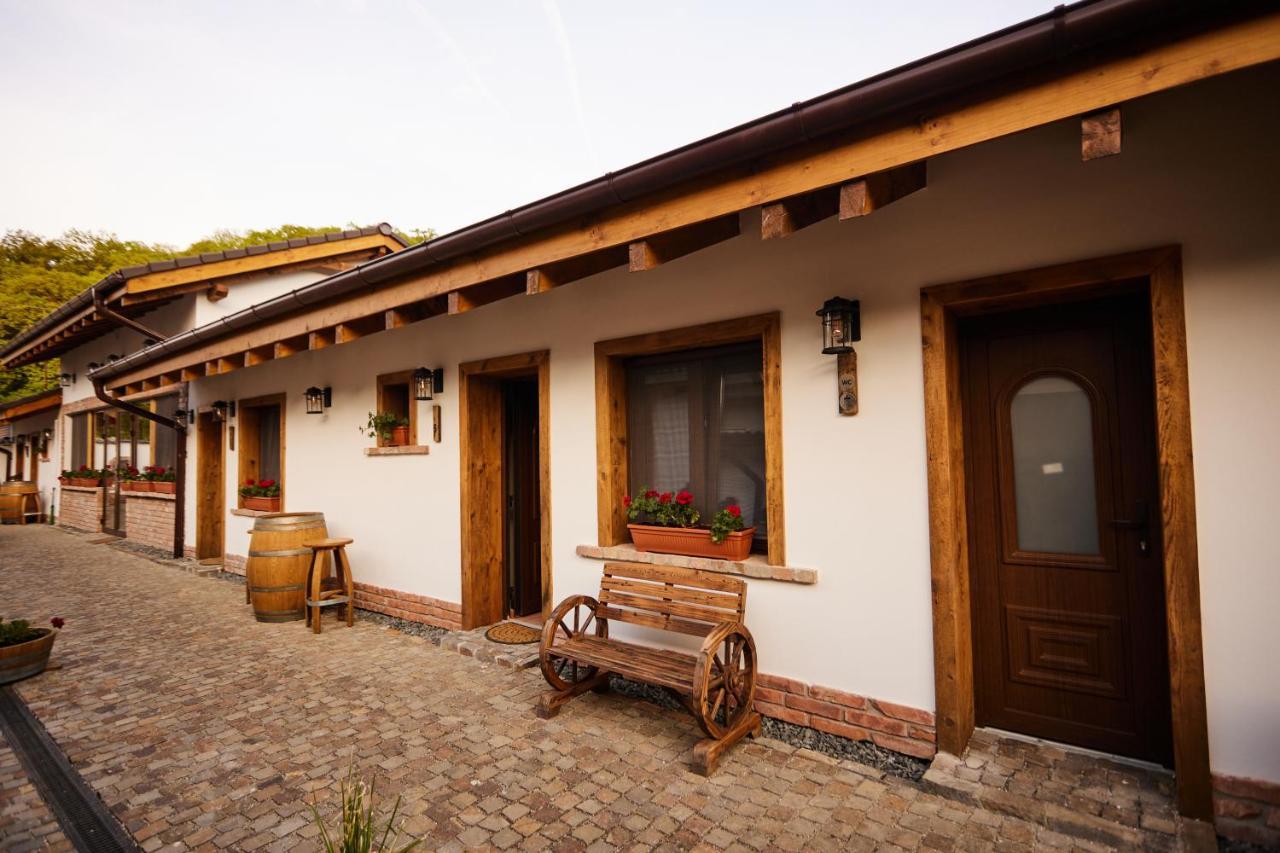 Complex Butoaiele Transilvaniei - Cazare & Spa - Natura - Relaxare Медиаш Экстерьер фото